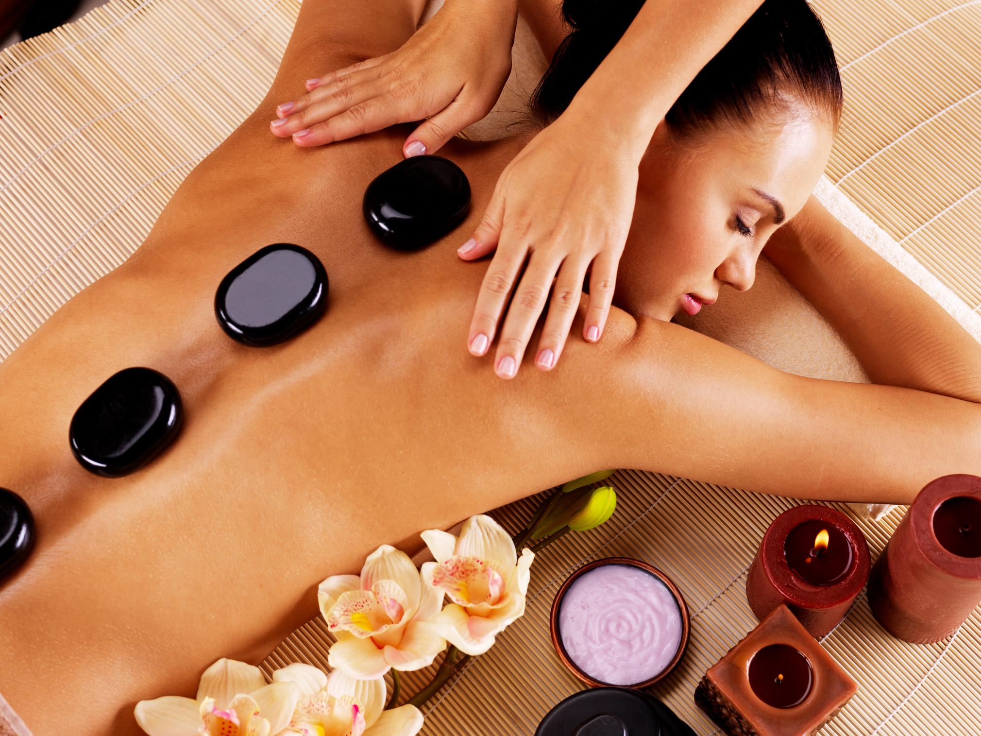 Hot stone massage therapy